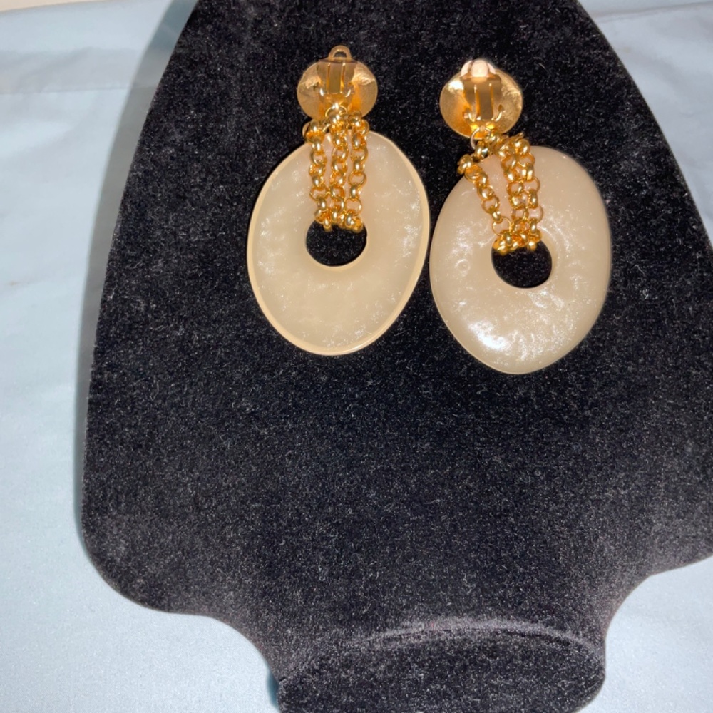 ‎EARING - Picture 3 of 3